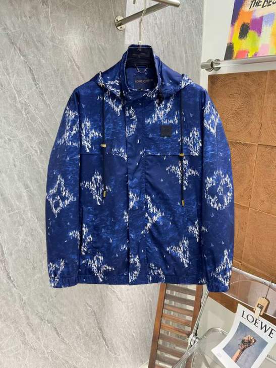 Picture of Louis Vuitton Jackets _SKULVM-3XLxetr4731885